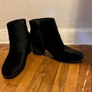 Earthies Velour Ankle Boots